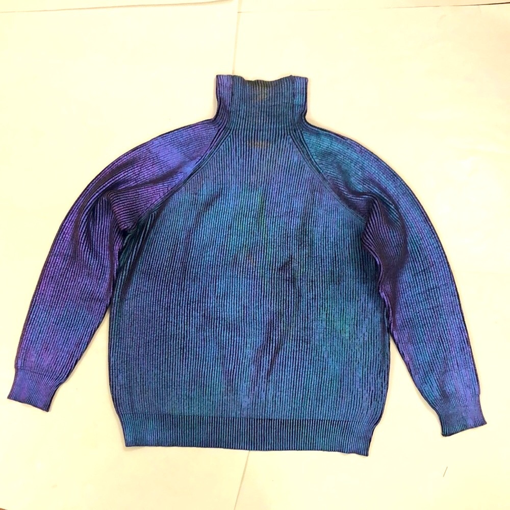 Beige M Sweater Blue & Purple Iridescent Ribbed Turtleneck Long Sleeve Stretchy